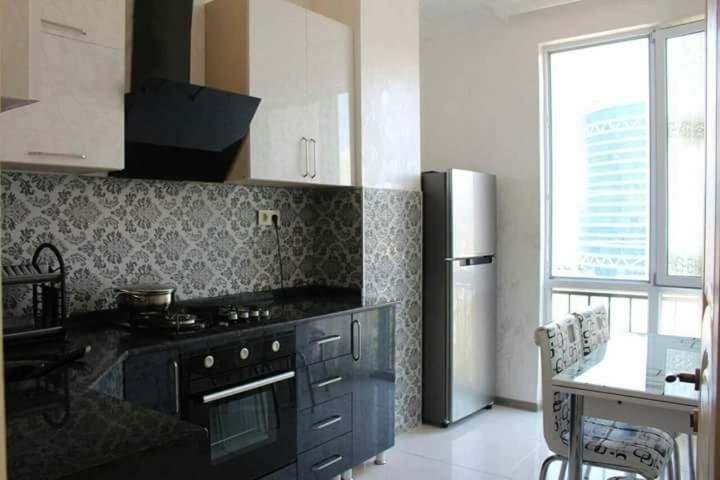 Батуми: Georgia, Batumi, Akaki tsereteli street N 19