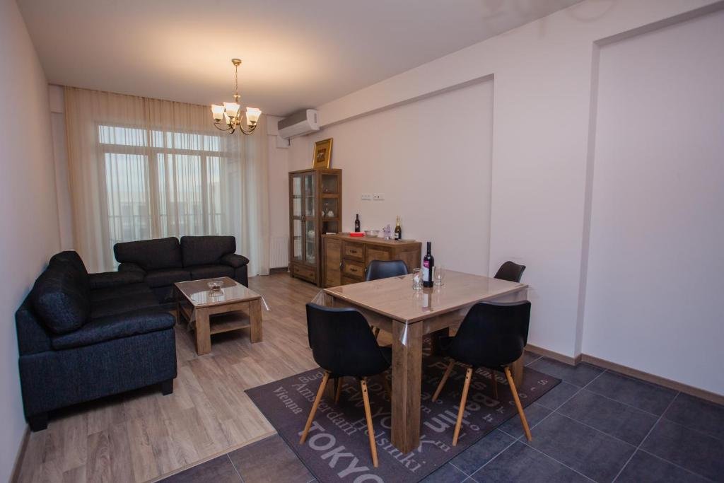 Тбилиси: New 2Br Apartment At Hippodrome