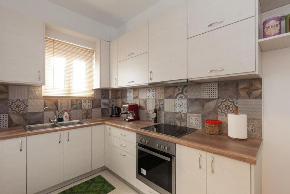 Тбилиси: Comfortable apartment 6 minutes from the metro center