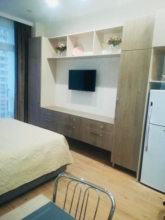 Батуми: Studio Apartment Pirosmani 18 1
