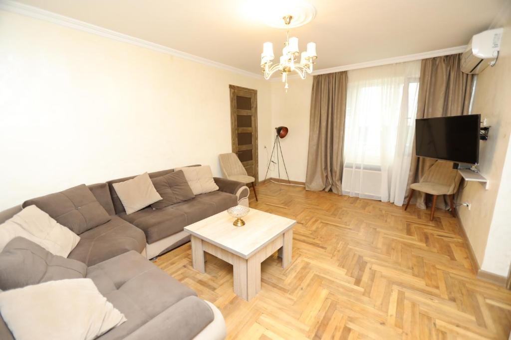 Батуми: Apartment 50 Meters From The Sea