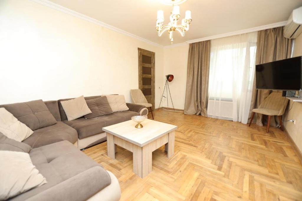 Батуми: Apartment 50 Meters From The Sea