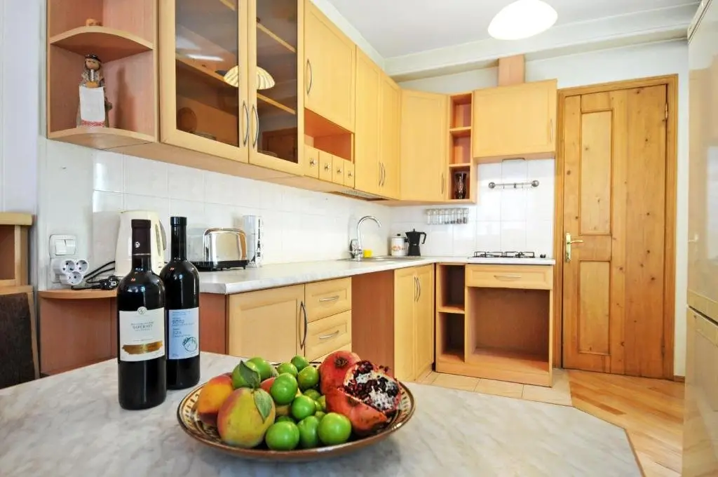Тбилиси: Quiet And Spacious Guest House Agma 97