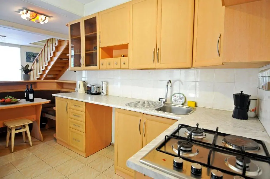 Тбилиси: Quiet And Spacious Guest House Agma 97