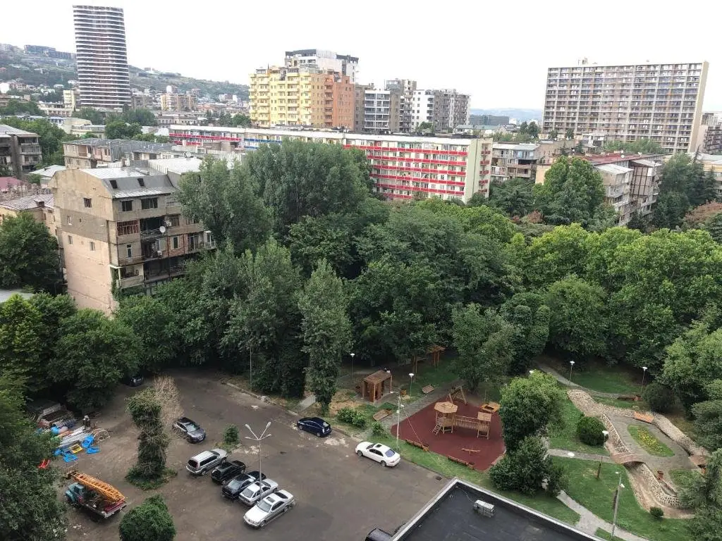 Тбилиси: M2 on Tamarashvili Street