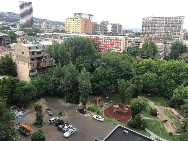 Тбилиси: M2 on Tamarashvili Street