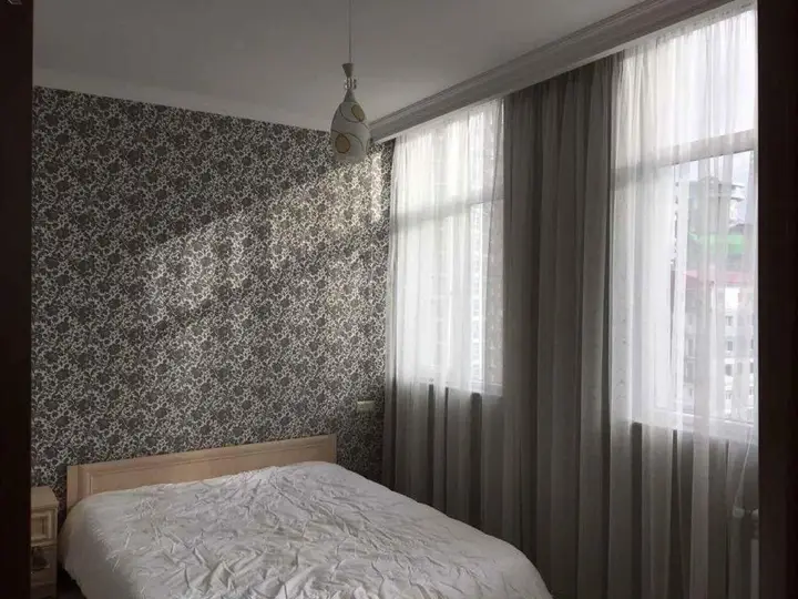 Батуми: Flat. Ninoshvili Street. ?25