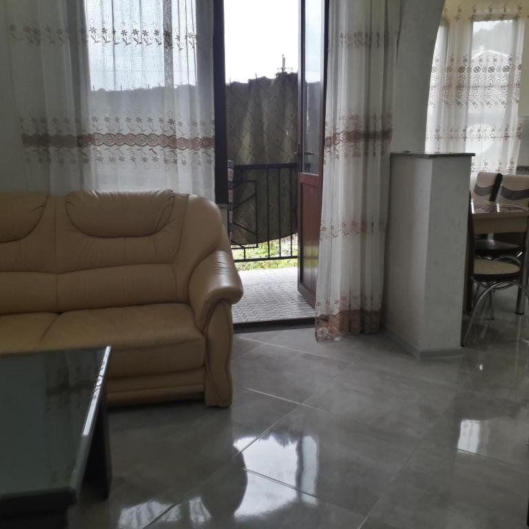 Батуми: Batumi. Makhinjauri. memed koncelidze street ?51. +995 555 20 36 38 +995 591 95 32 38