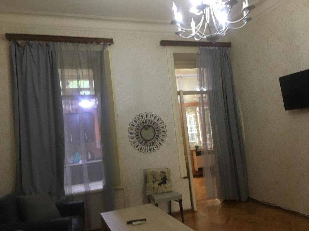 Тбилиси: Lucky Vacation.5 Guest Stays Apartment.