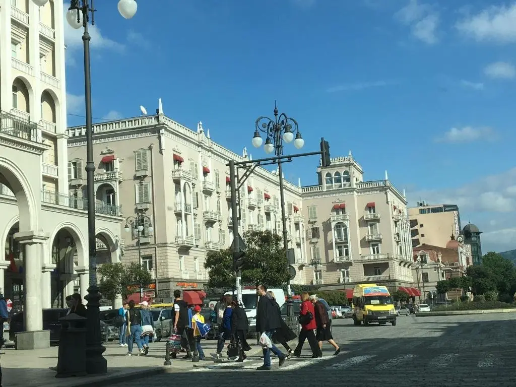 Тбилиси: Lucky Vacation.5 Guest Stays Apartment.