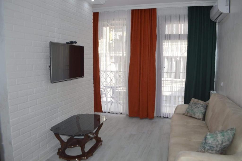 Батуми: Elite apartamenti okolo parka, bulvara, i sheratona