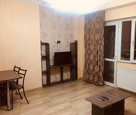 Тбилиси: Nino Apartments 147