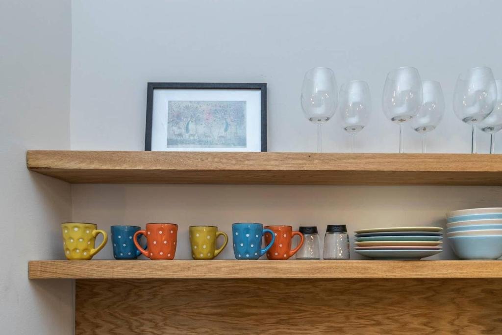 Тбилиси: Colorful 2BR apt. with balcony in old Tbilisi