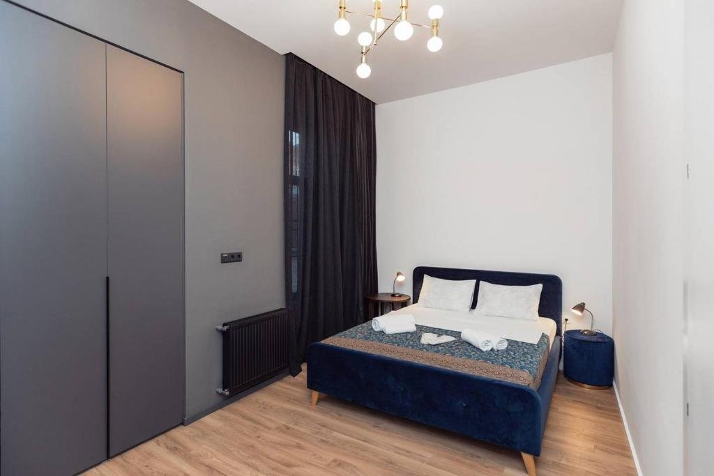Тбилиси: Modern And Stylish 2Br Apartment On Rustaveli Avenue