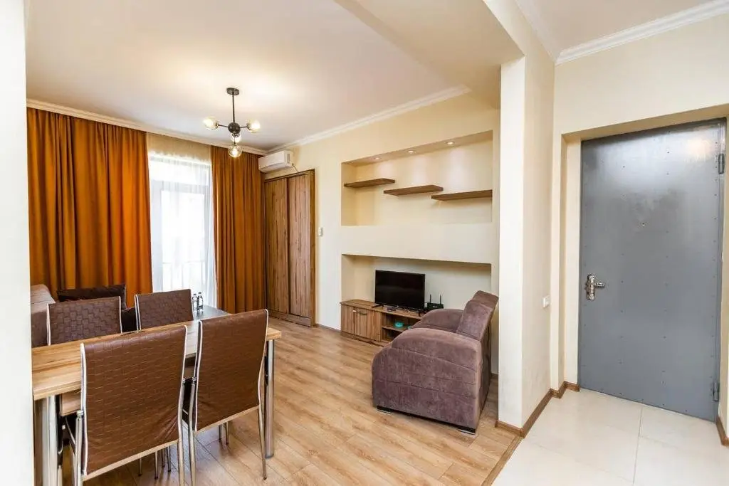 Тбилиси: Newly Built Apt. With 1 Bedroom Central Location