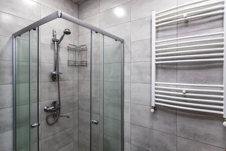 Тбилиси: Newly Built Apt. With 1 Bedroom Central Location