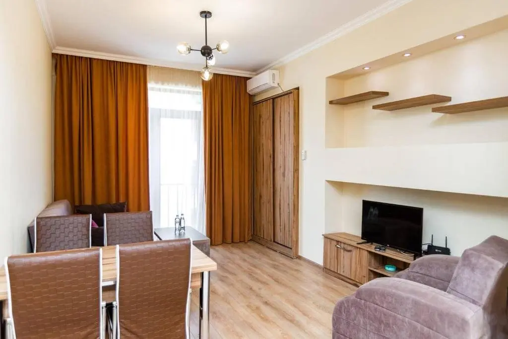 Тбилиси: Newly Built Apt. With 1 Bedroom Central Location