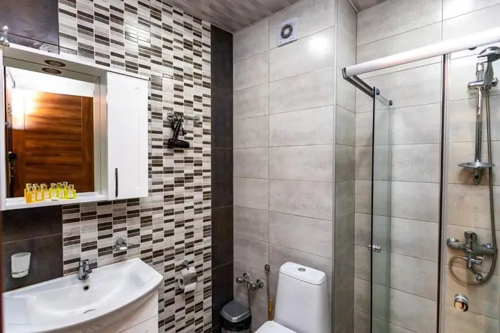 Тбилиси: Newly Built Apt. With 1 Bedroom Central Location