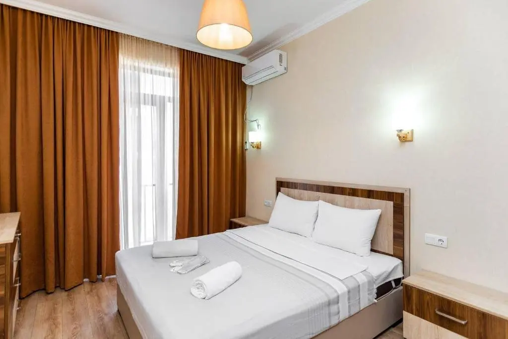 Тбилиси: Newly Built Apt. With 1 Bedroom Central Location