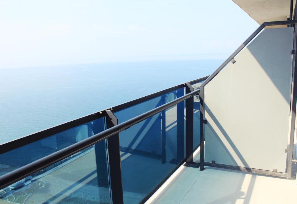 Батуми: Sawaya Beach Front 3204