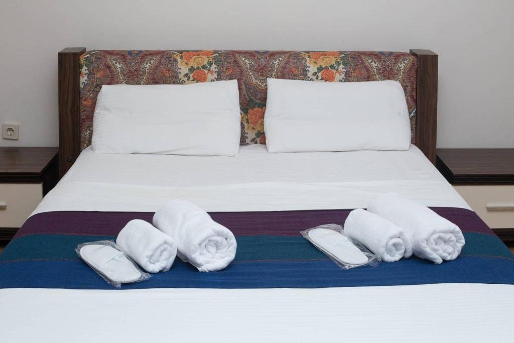Тбилиси: ? Colorful 1 BR Apt next 2 Rooms Hotel ?