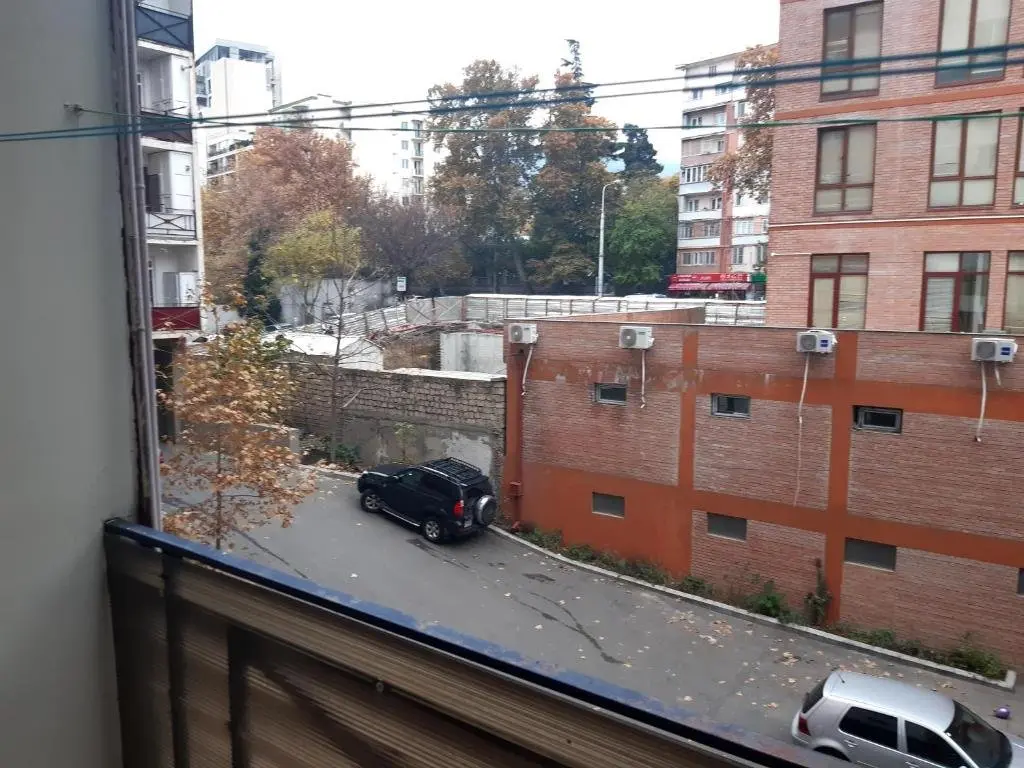 Тбилиси: Clean, comfortable, 2 bedroom appartment on Gorgasali street