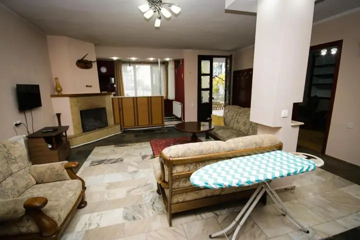 Тбилиси: House Near Vake Park In The Center Of Tbilisi