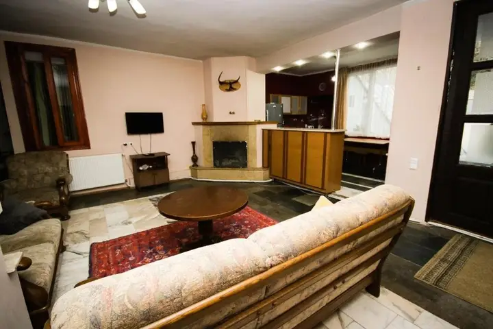 Тбилиси: House Near Vake Park In The Center Of Tbilisi