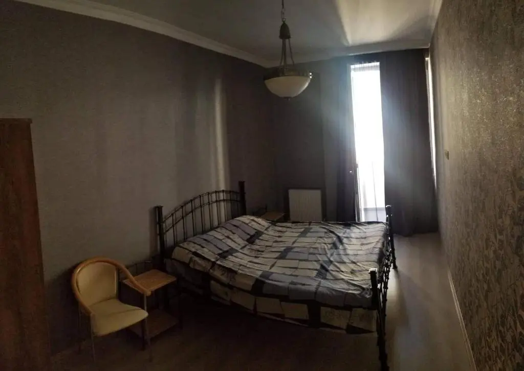 Тбилиси: Nice Apartment Near Park