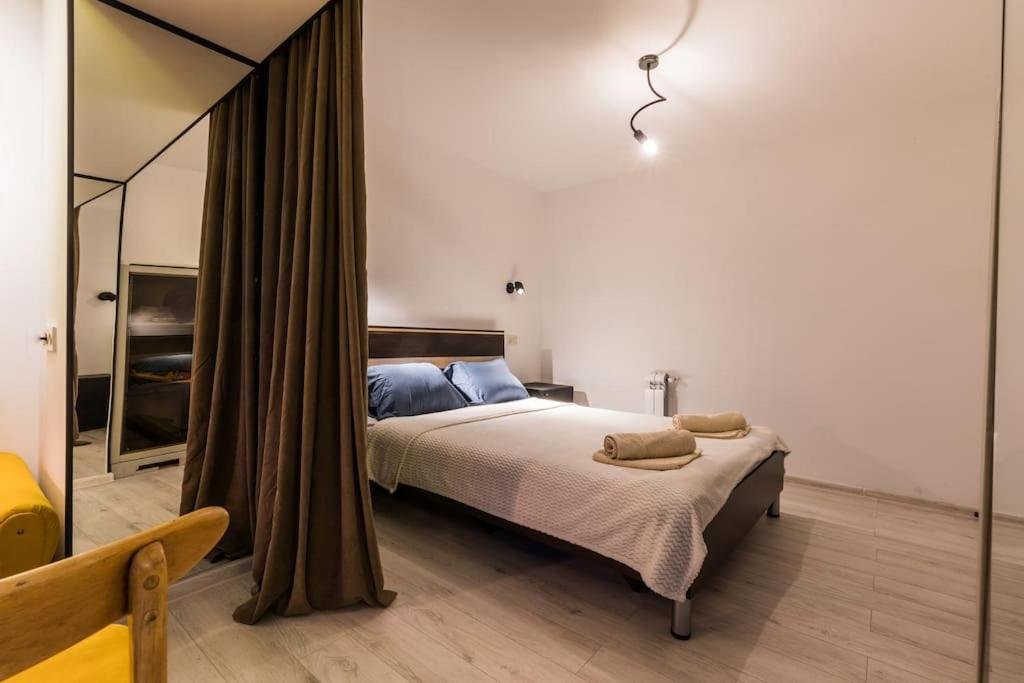 Тбилиси: Architect's Studio In Old Tbilisi