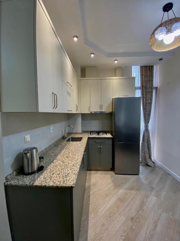 Батуми: Apartment 52 on Rustaveli Avenue 22