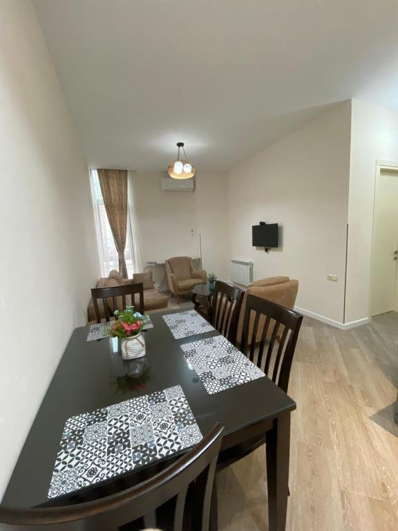 Батуми: Apartment 52 on Rustaveli Avenue 22