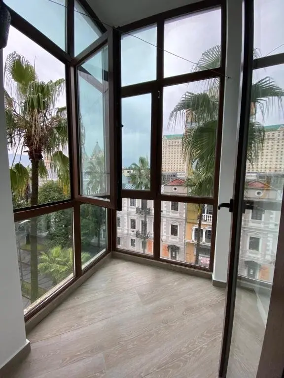 Батуми: Apartment 52 on Rustaveli Avenue 22
