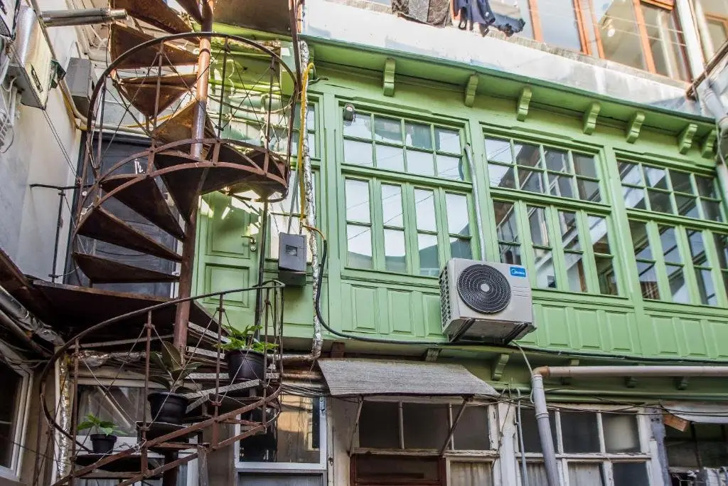 Тбилиси: Proper Apartments Renovated Studio Central