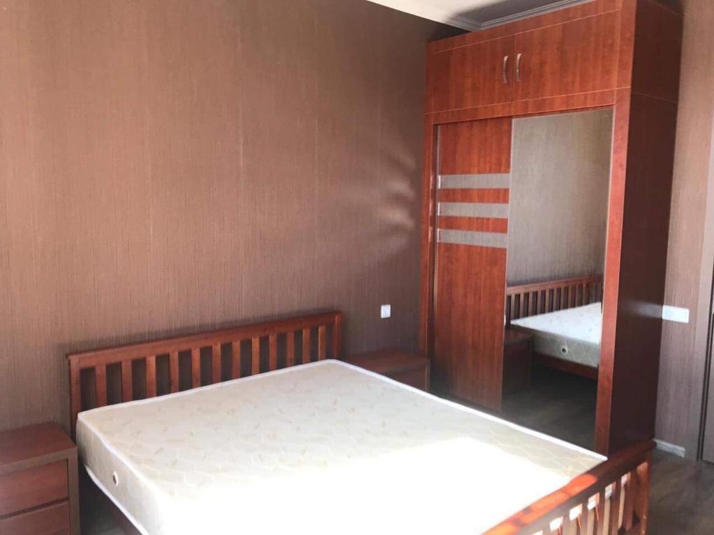 Тбилиси: Newly Renovated 3 Room Apartment