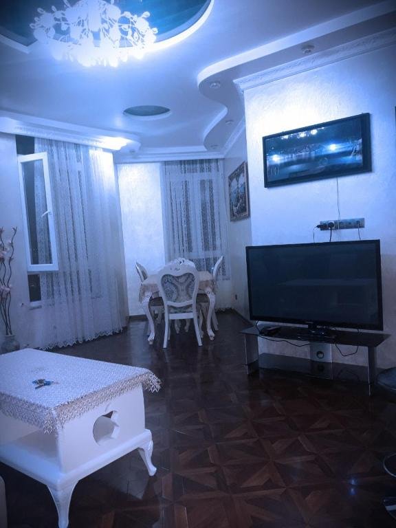 Батуми: Lela Apartament 200