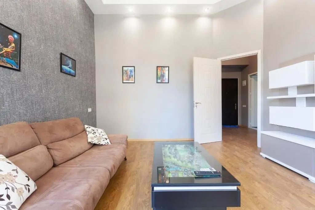 Тбилиси: Bright apt near Fabrika?1Bedroom&1Bath&Bacony
