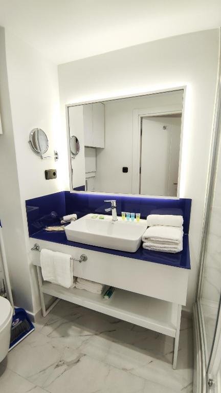 Батуми: Orbi City Tower S869