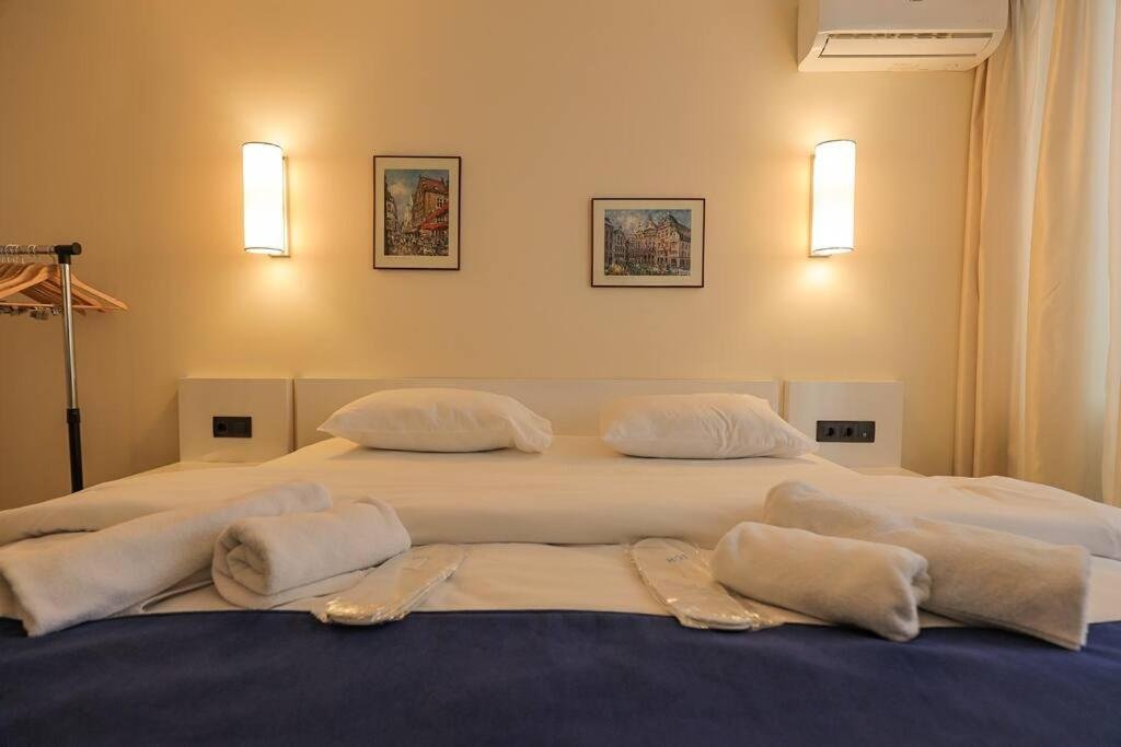 Батуми: Lovely 1BR apartment with balcony by the Black sea beach