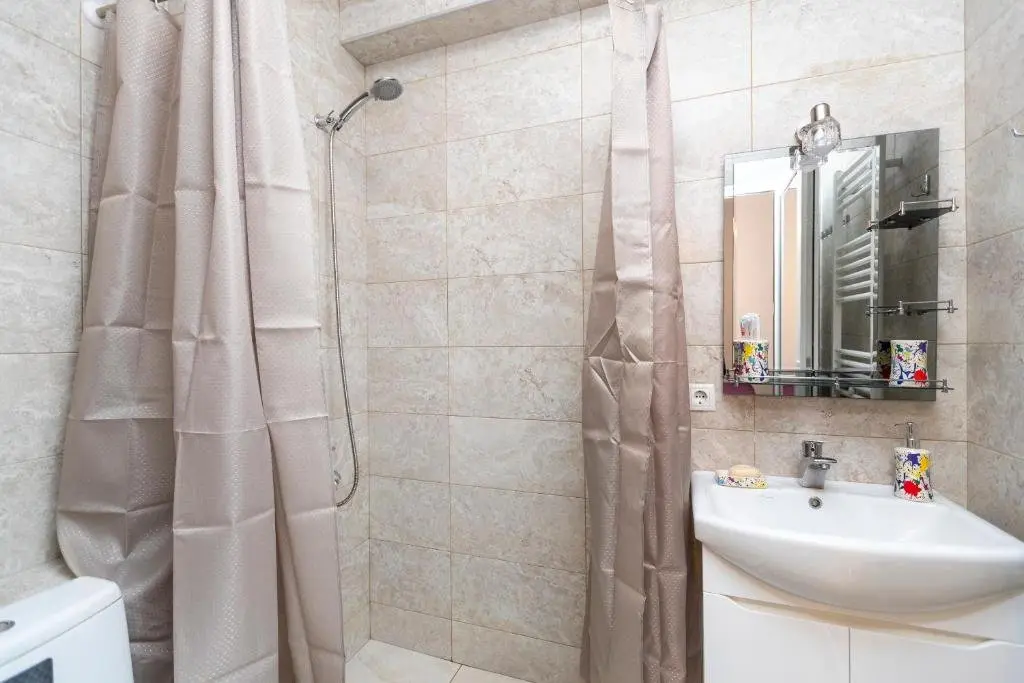 Тбилиси: Apartment on Machabeli Str. N16