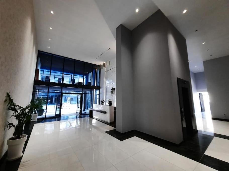 Батуми: Leo Group Apartment 21-03 Elegance Batumi