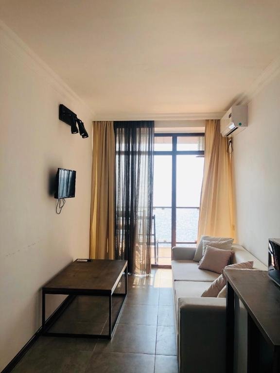 Батуми: Sea View 1Bdr Apartment In Gonio