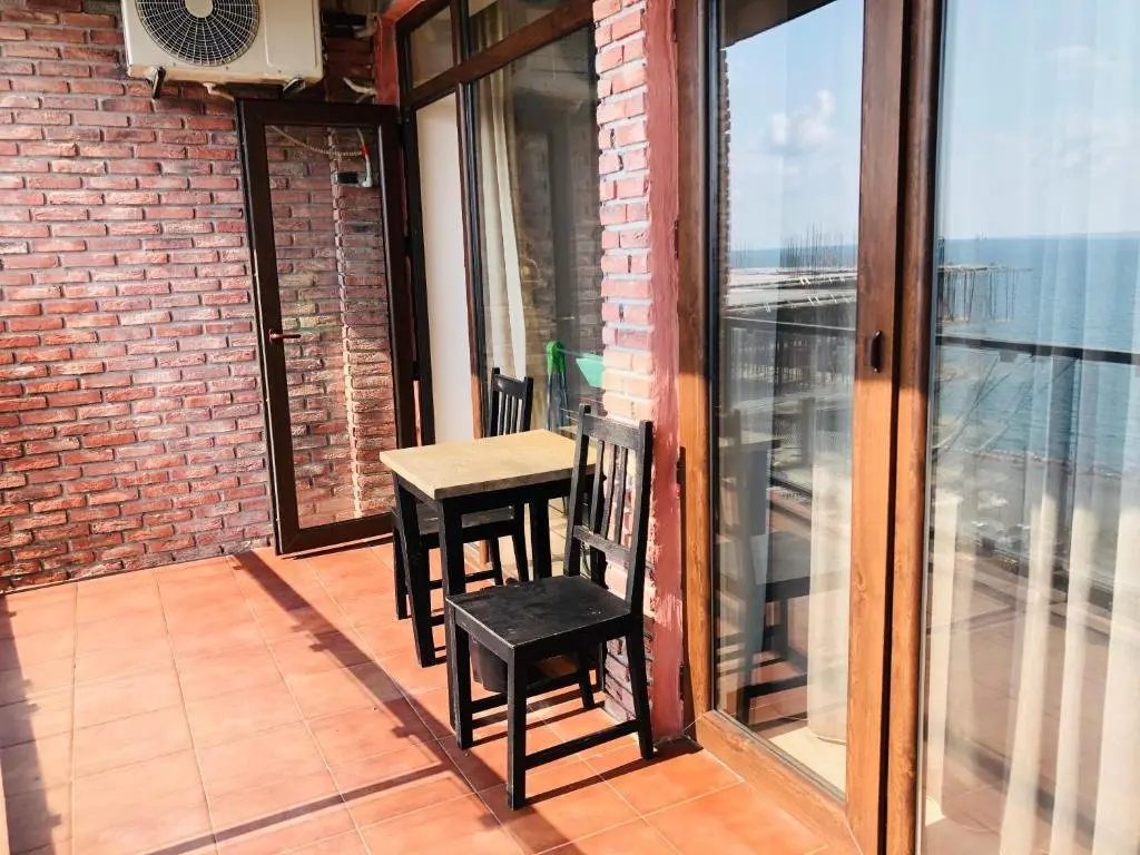 Батуми: Sea View 1Bdr Apartment In Gonio