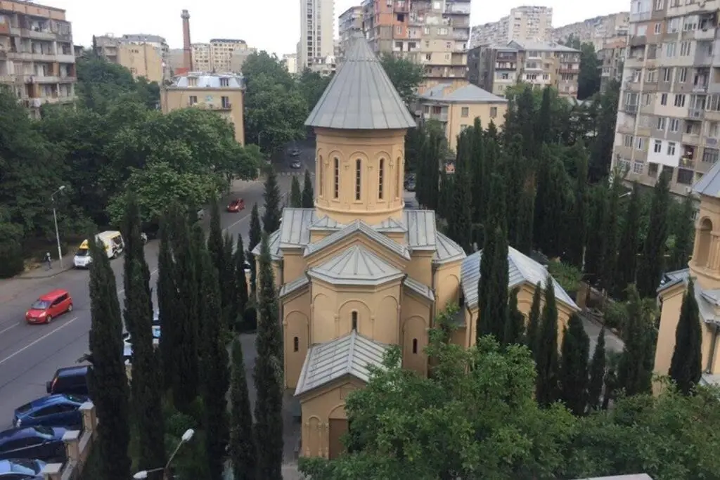 Тбилиси: Large Apartment In The Center Of Tbilisi 170Sq