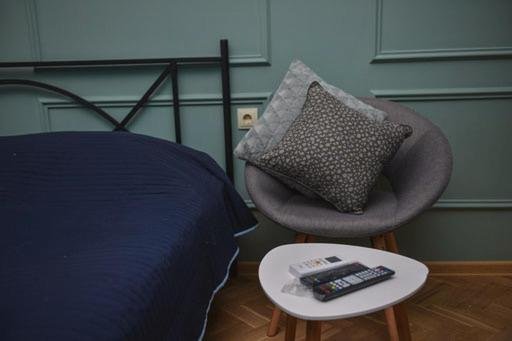 Тбилиси: Proper Apartments Design Studio Apt W Balconette At Rustaveli Ave