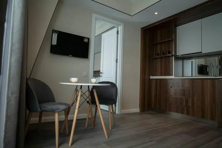 Батуми: Leo Group Luxury Apartment 30-01 Alliance Palace