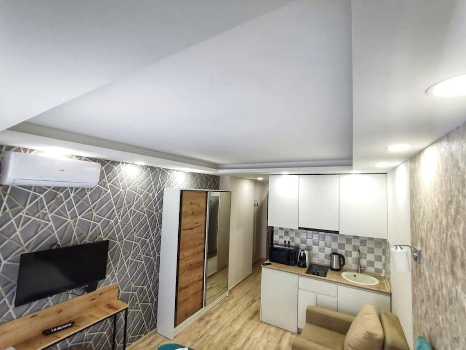 Батуми: Leo Group Apartment 11-227A Sunrise Batumi