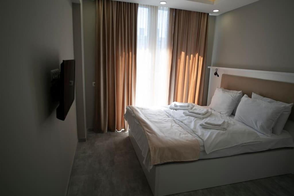 Батуми: Leo Group Apartment 14-307A Sunrise Batumi