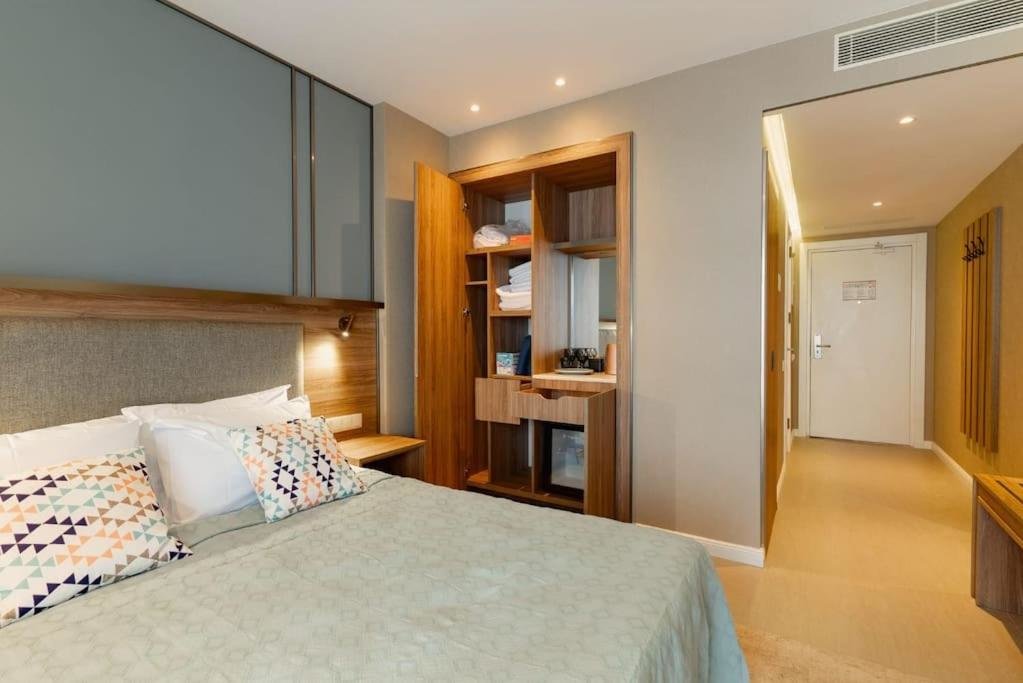 Батуми: Leo Group BEST STUDIO 2317 Alliance Palace
