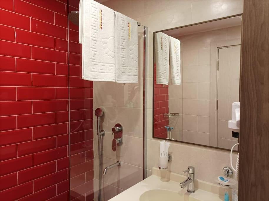 Батуми: Leo Group Apartment 14-308B Sunrise Batumi